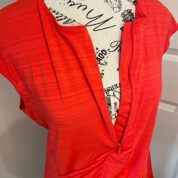 Athleta Cycling Size Large Orange/Tangerine Color Top - Picture 4 of 13